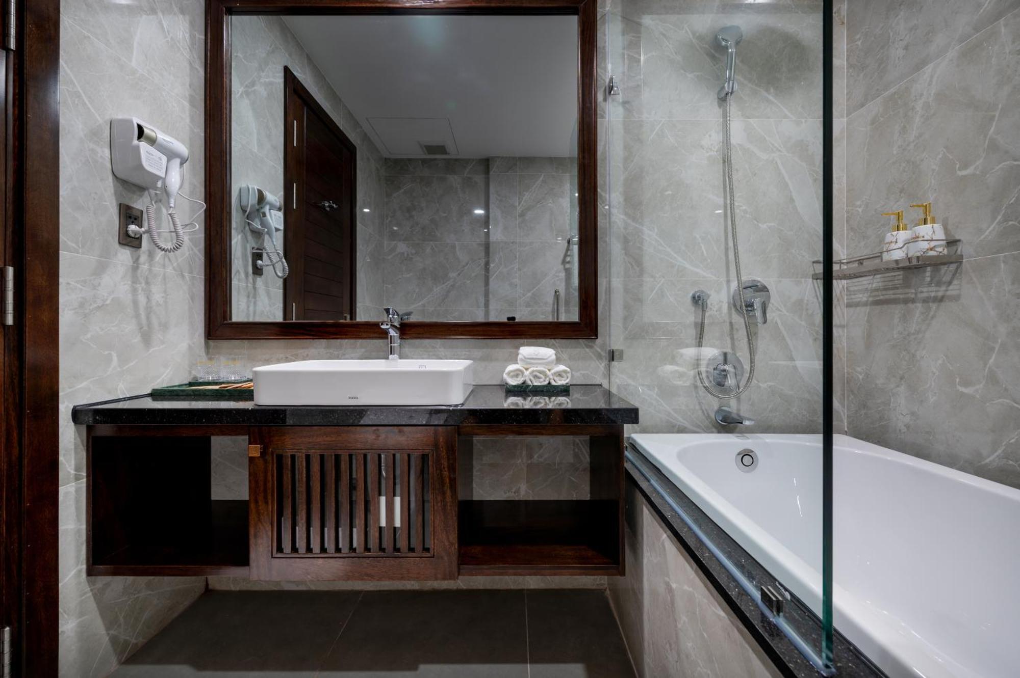 Florence Hotel Da Nang Bagian luar foto